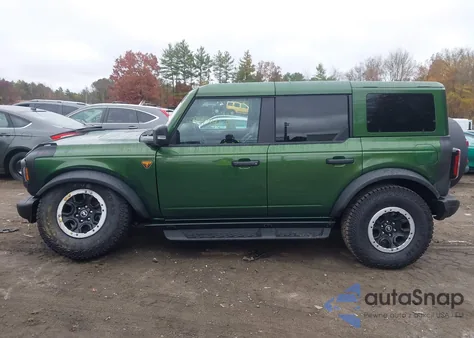 2025 Ford Bronco Badlands z USA, uszkodzony, nr VIN 1FMEE9BP9SLA89490